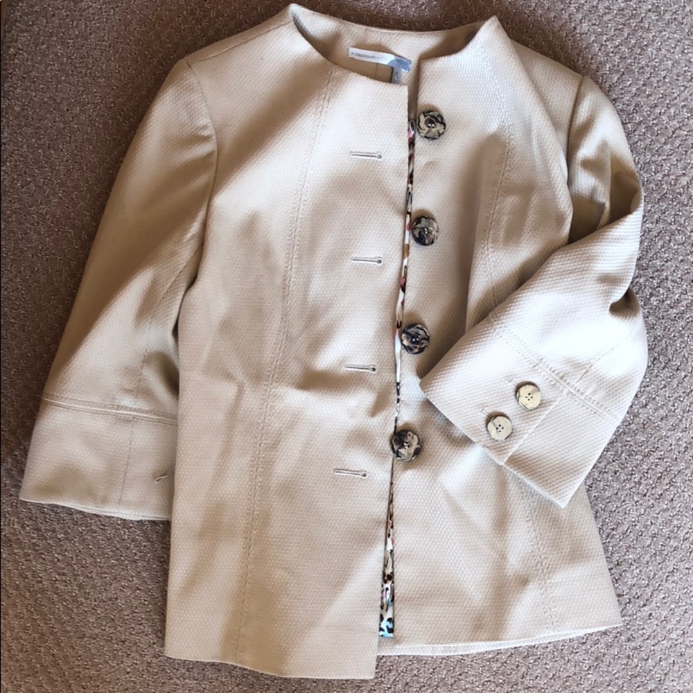 Women’s work button up jacket/skirt great summer